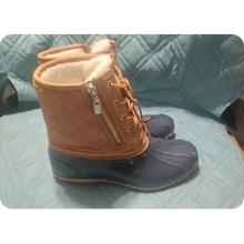 Load image into Gallery viewer, JustFab Women&#39;s Duck Boots Size 10 Tan Boots Just Fab Zipper &amp; Lace up
